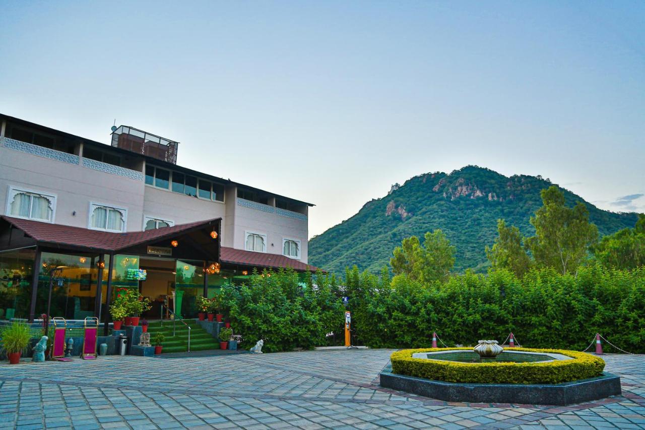 Bamboo Saa Resort & Spa - Udaipur Bagian luar foto