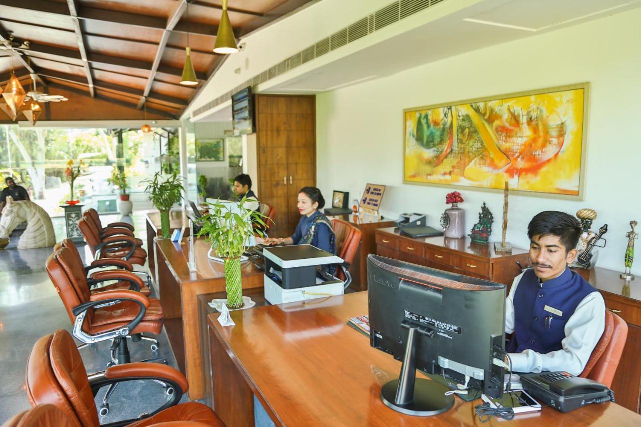 Bamboo Saa Resort & Spa - Udaipur Bagian luar foto
