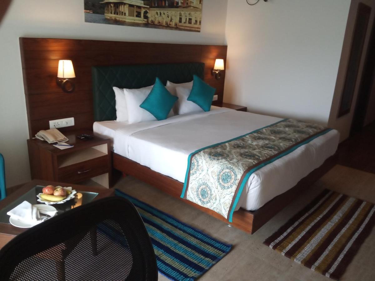 Bamboo Saa Resort & Spa - Udaipur Bagian luar foto